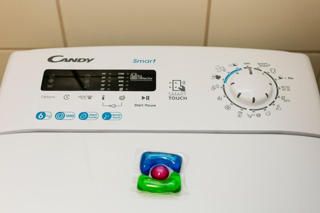 Chmielna - 250M Od Zlotych Tarasow, 350M Od Dworca Centralnego - Wifi - Smart Tv 55 Cali - Better Rental Warszawa Exteriör bild