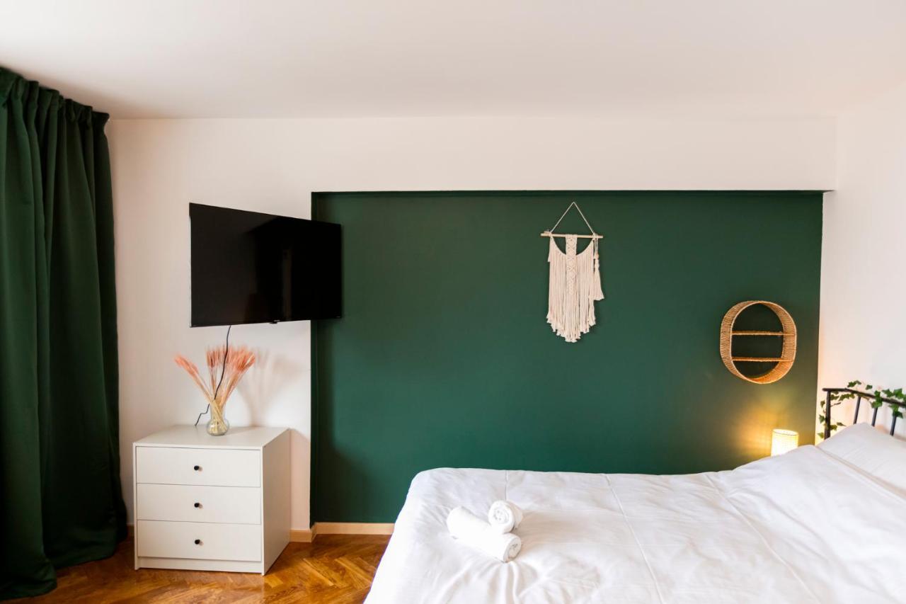 Chmielna - 250M Od Zlotych Tarasow, 350M Od Dworca Centralnego - Wifi - Smart Tv 55 Cali - Better Rental Warszawa Exteriör bild